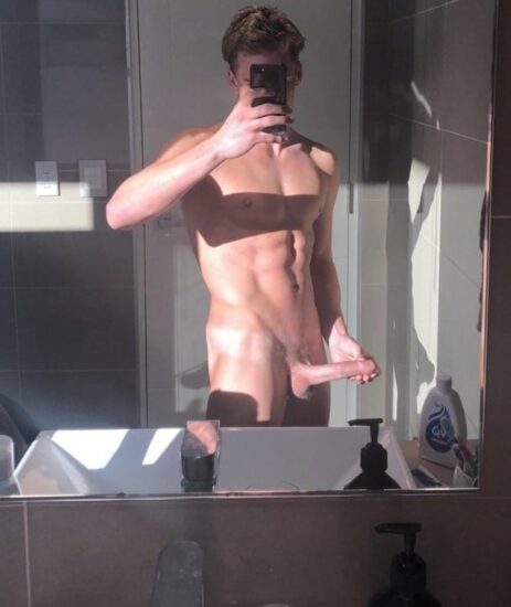 Nude horny muscle boy